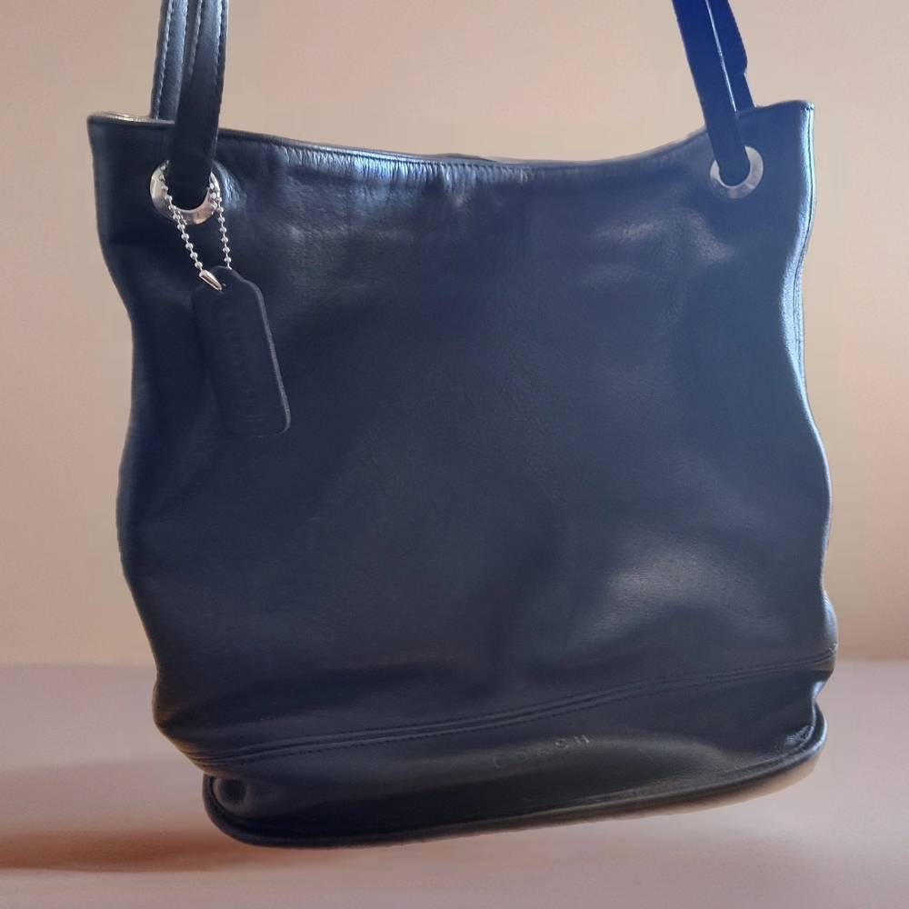 Coach Vintage Westport Shoulder Bucket Bag. - Picture 6 of 7
